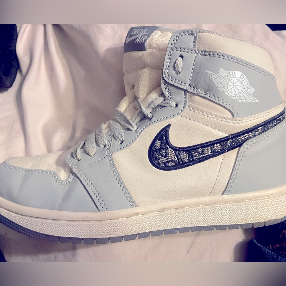 Nike Dior size 7